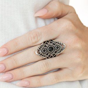 Desert Dreamland - Black